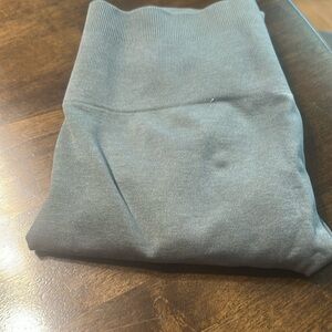 LAST CHANCE OFFER: Alphalete Grey Leggings